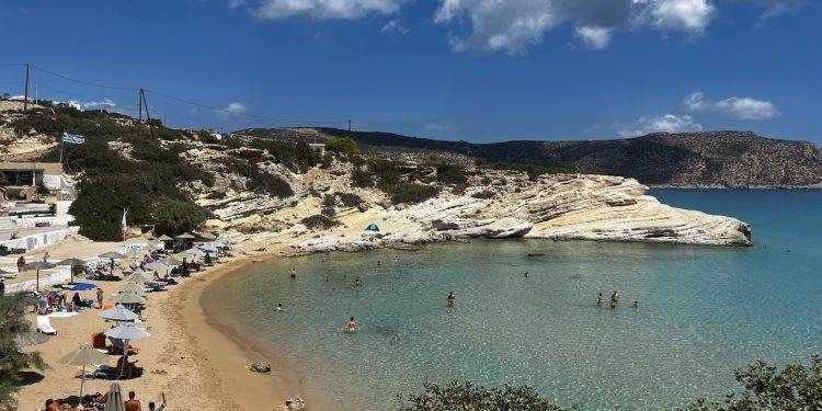 Explorarea detaliată a insulei Karpathos: Istorie, Cultură și Atracții Turistice